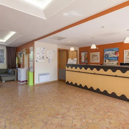 Le Hameau De La Pinede S 4/5 Resort